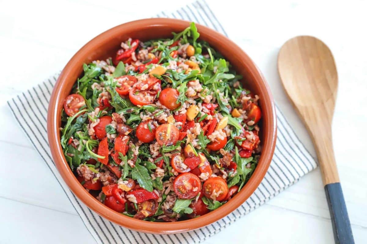 Wild rice tomato and arugula balsamic bowl